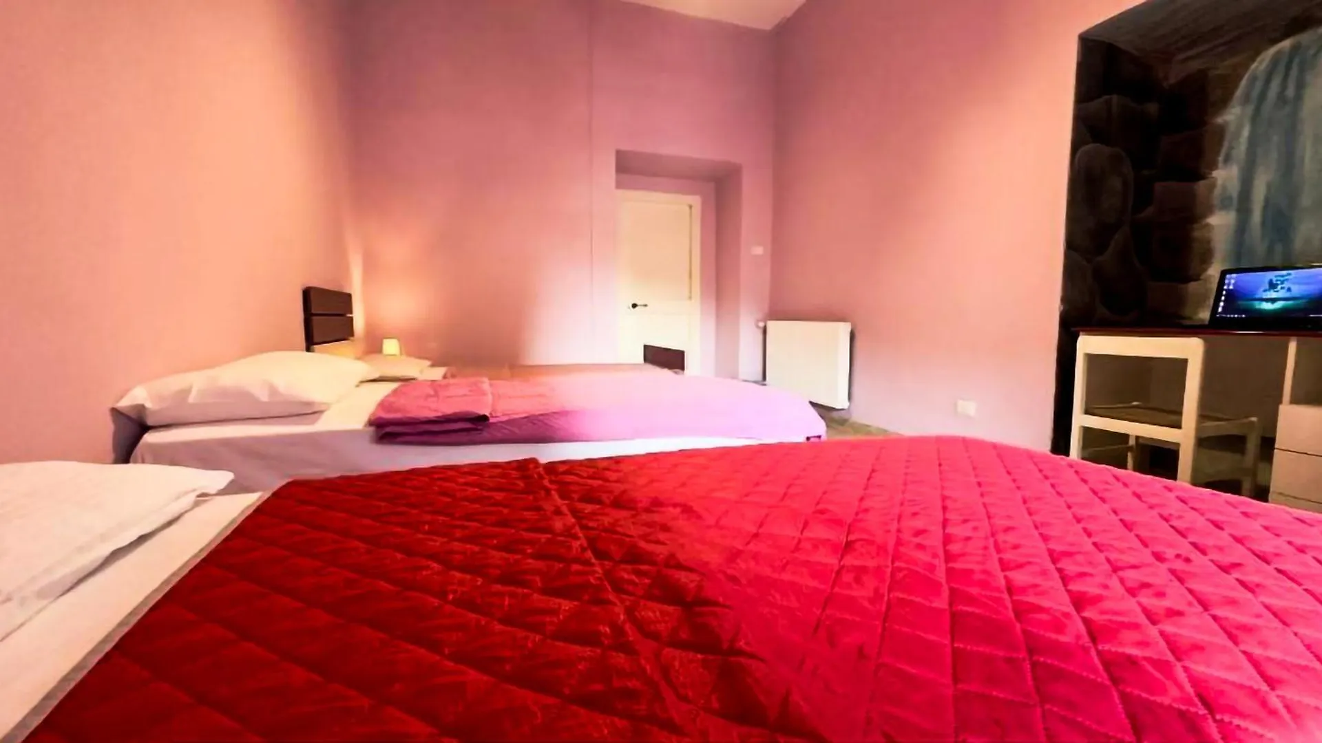 Sina Rent Room 罗马 0*,