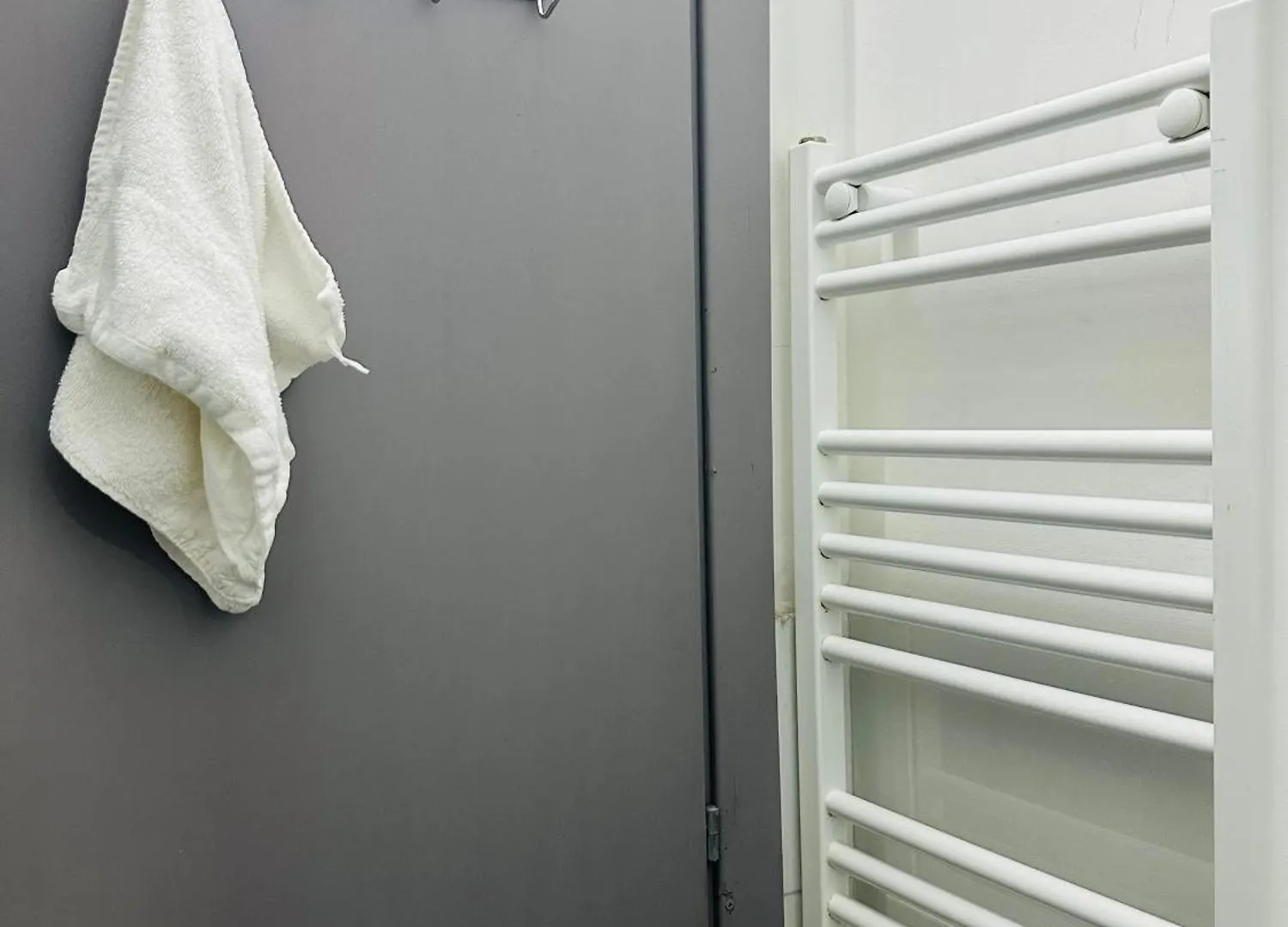 Vandrarhem Sina Rent Room Rom
